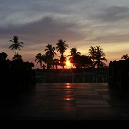 Wera Beach Kadumbul Bagian luar foto