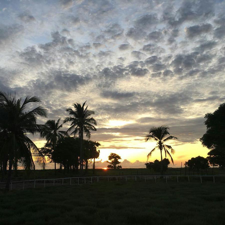 Wera Beach Kadumbul Bagian luar foto